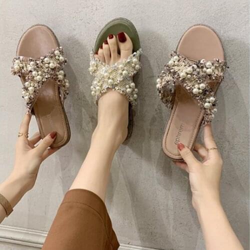 Outer slippers womens shoes flat shoes flat heel 2021 summer new pearl net red fashion casual sandals