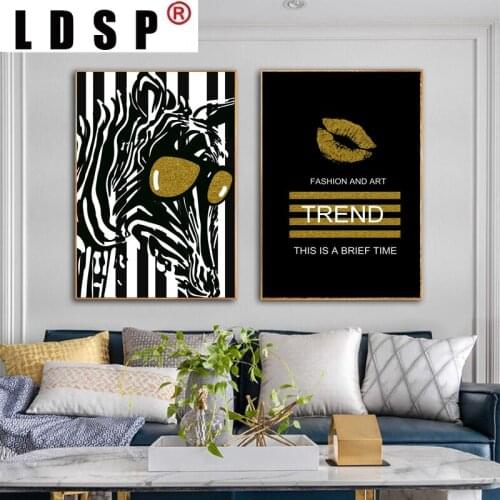 LDSP Canvas Painting Abstract Zebra Golden Lips Letter Poster Modern Wall Art For Living Room Prints Pictures Sofa Home Decor