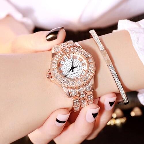 Women Fashion Luxury Diamonds Analog Quartz Vogue Watch Rhinestone Bracelet Lady Dress Crystal Wrist Watches Relogio Feminino l