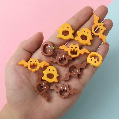 Julie Wang 12PCS Resin Halloween Charms Flat Back Mixed Ghost Pumpkin Bat Halloween Pendant Jewelry Making Accessory Decor