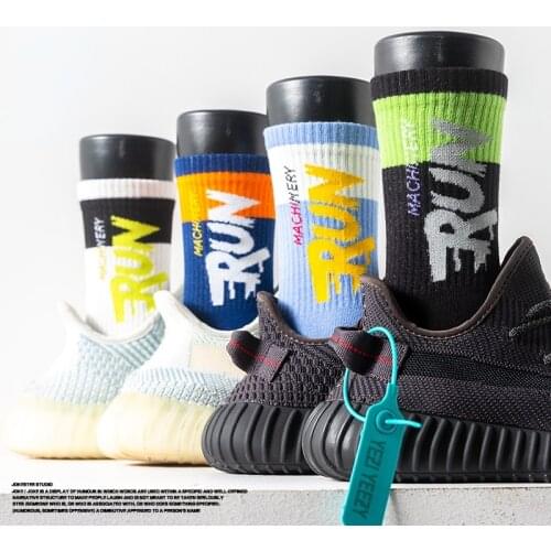 Fashion Man Couple Middle Tube Personality Print Socks Letter Hip hop Women Sports Harajuku Casual Street Basketball Long Socks