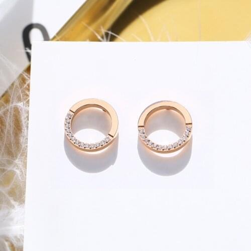 YUN RUO 2018 New Fashion Tassel Zircon CZ Round Stud Earring Rose Gold Color Woman Gift Titanium Steel Fine Jewelry Never Fade