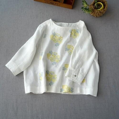 Womens autumn new linen beautiful colorful embroidery 7-sleeve shirt unique embroidered top Pullover 20210401