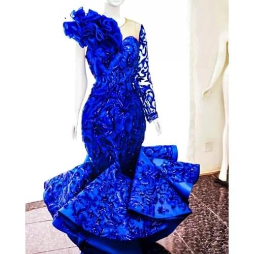 Gold Long Sleeves Celebrity Evening Dresses Luxury Beading High Neck Middle East Red Carpet Gowns Puffy Tulle Oscar Robes