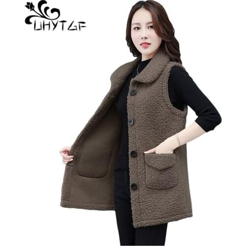UHYTGF Lambswool Autumn Winter Vest Women Fashion Pocket Single-Breasted Sleeveless Warm Jacket Loose Plus Size Waistcoat 1381