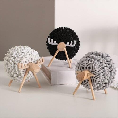New Sheep-shaped Non-slip Coaster Insulated Round Felt Coaster Japanese Creative Home Office Decoration Crafts Gifts