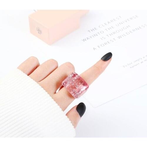 GuanLong 2021 New Chic Candy Colors Transparent Resin Acrylic Rings For Girls Geometric Womens rings Vintage Fashion Ring
