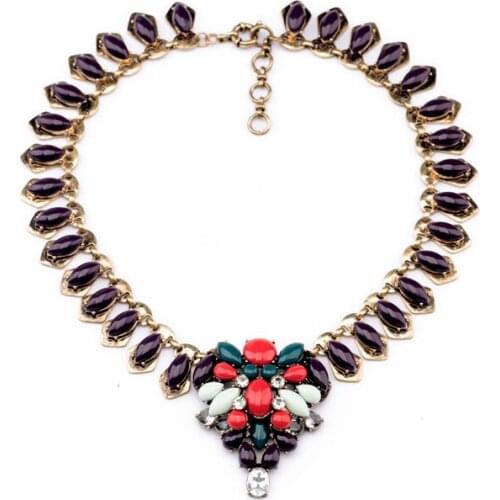 Bulk Price Colorful Jewelry of the Most Popular Women Resin Plant Shiny Gold Color Choker Necklace