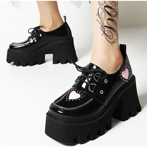 2021 Zipper Shoelace Chunky Heels Heeled Heart Cool Black Brand New Fashion Pumps Gothic Style Woman Halloween Gift Casual Shoes