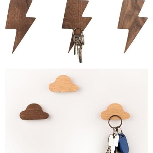 IdYllife 2pc Set Wood Key Hooks Magnetic Cloud Lightening Home Decoration Wall Magnet Vestibule Keyring Holder Organization Rack