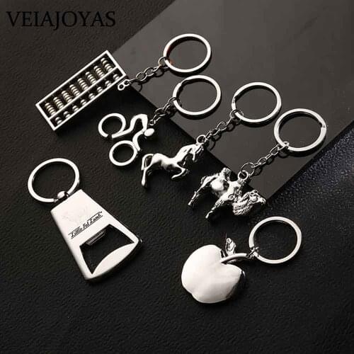 2019 Creative Key Chains Metal Personality Dice Poker Horse Camel Model Alloy Keychain Versatile Car Key Ring llavero chaveiro
