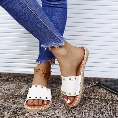 New Womens Slippers Fashion Casual Solid Color PU Simple Open Toe Rivet Decoration Round Head Flat Sandals Women Shoes
