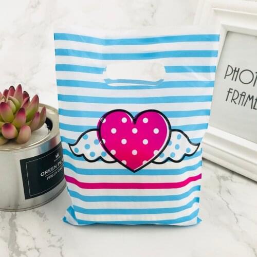 New Design 15x20cm Blue Striped Powder Love Jewelry Plastic Bag With Handles 100pcs Shopping Bag Packaging Wedding Decoration