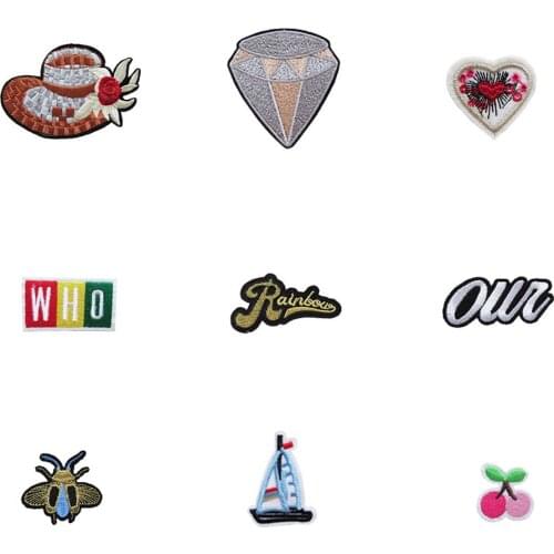 Cartoon Patch Hot melt adhesive Applique Embroidery DIY Iron on patch Clothing Accessories Badges Supplies 1pcs sell C5853-C5870