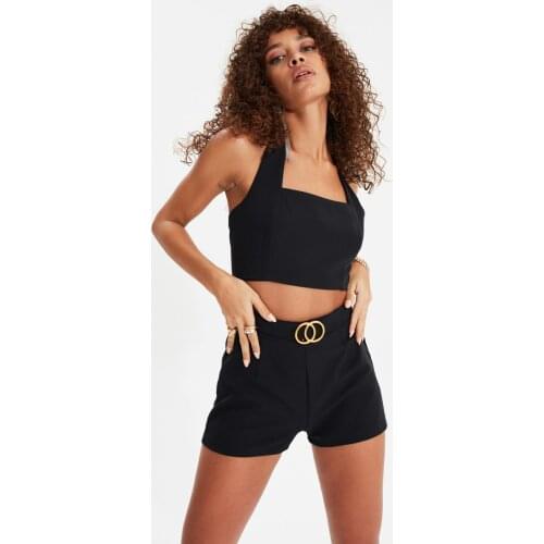 TRENDYOLMİLLA Black Arched Mini Shorts & Bermuda