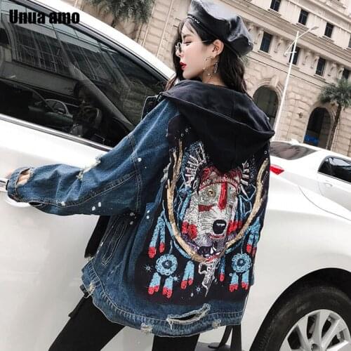 Unua amo 2021 Vintage Frayed Holes Denim Jacket Women Personality Patch Heavy Industry Totem Sequins Jean Jackets Hooded Coat