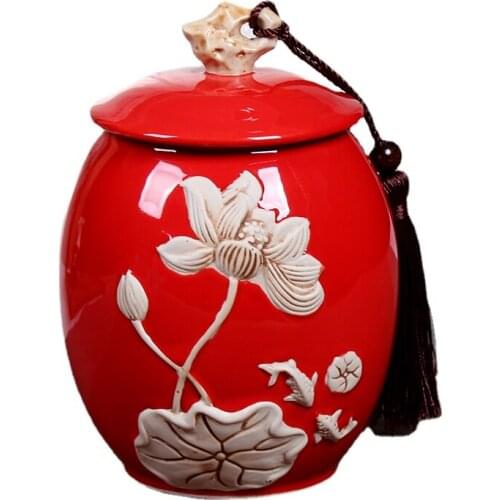 Pet urn Pets buried in urns in ceramic pots or in barium niches in kilns