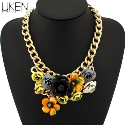 UKEN Hot Sale Z Brand Women Accessories Fashion Multicolor Metal Flower Crystal Bead Pendant Bib Statement Necklace N2085