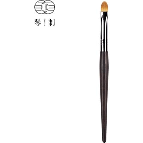 QINZHI Professional Handmade Make Up Brush G066 Medium Concealer Cream Eye Shadow Brush Resilient Synthetic Fiber Makeup Brushes
