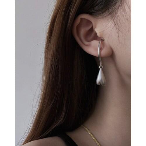 U-Magical French Gold Color Metal Love Heart Geometrical Dangle Earrings for Women Unusual C Shape Metallic Earrings Jewelry