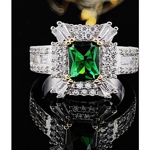 2021 New Luxury Green Color Princess 925 Sterling Silver Engagement Ring For Women Lady Anniversary Gift Jewelry Wholesale R5476