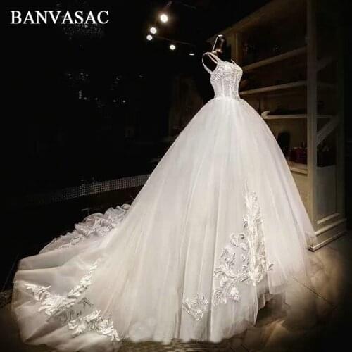 BANVASAC Boat Neck Ball Gown Bridal Dresses 2018 Real Photos Lace Appliques Plus Size Embroidery Chapel Train Wedding Dresses