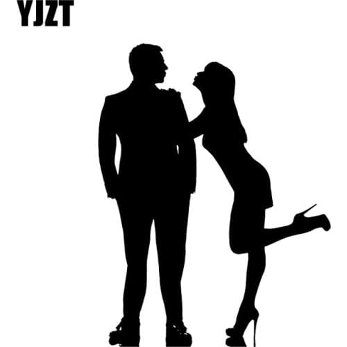 YJZT 10.6*13.8CM GIRL KISS GUY SILHOUETTE Cartoon Creative Warrior Vinyl Decal Black Silver Car Sticker C20-0111