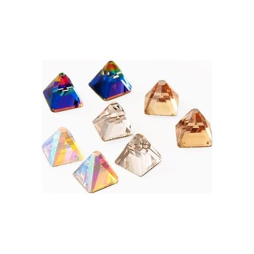 New arrival 20 pieces pagoda shape nail art rhinestone good quality 3D nail glass gemstone Pyramid nail art crystal charms