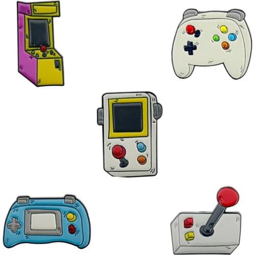 New Style Game Console Pins Creative Gamepad Brooch значки Shirt Bag Lapel Badge Enamel Pin for Gift