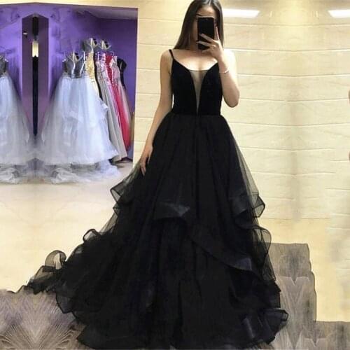 Gothic Design Black Wedding Dresses A Line Spaghetti Straps Corset Back RufflesTiered Tulle Skirt Bridal Gowns Vestidos De Noiva