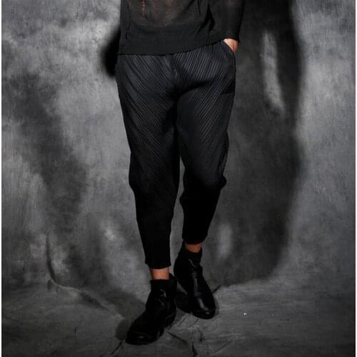 2020 spring and summer personality bloomers pants mens pleated ankle length trousers male loose wide leg pants harem pants men