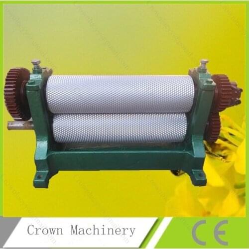 Hot sale Manual Beeswax foundation machine 86*310mm