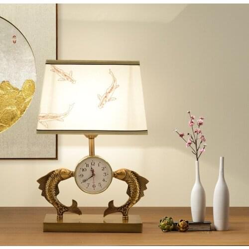 Chinese Style Gold Fish Table Lamps for Living Room Bedroom Desk Lamp with Clock Vintage Led Stand Light Fixtures Home Lighting