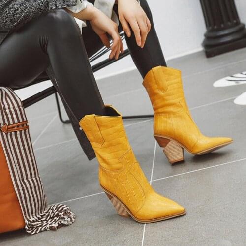 2019 Autumn Winter Fashion Cowgirl Boots Women Shoes Western Cowboy Ankle Boots Pointed Toe Leather Black Shoes Woman Heel Boots