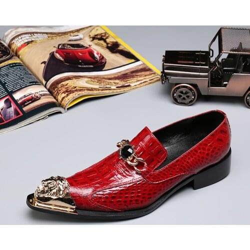 New Summer Fashion Mens Shoes Casual Personality Metal Pointed Classic Retro Leather Red Crocodile Pattern Mens Shoes