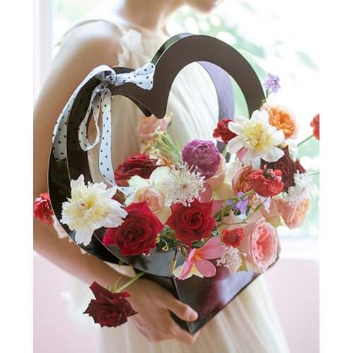 Portable Heart Flowers Boxes Flower Packing Paper Box for Women Gift Basket Kraft Bags Gift Wrapping Paper