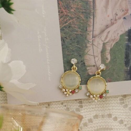 Opal Earrings Retro stud earrings French Style Simple Flower Rhinestone Temperament Stud Earrings Fashion Design Womens Jewelry