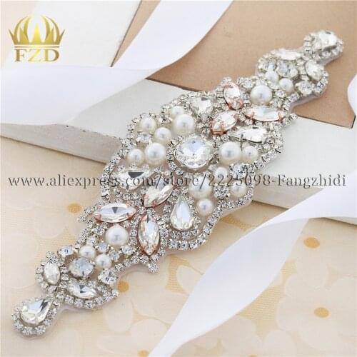 30pcs Wholesale Handmade Hot Fix Sewing on Pearls Beaded Bridal Sash Rhinestone Applique for Garments Wedding Dress Sashes