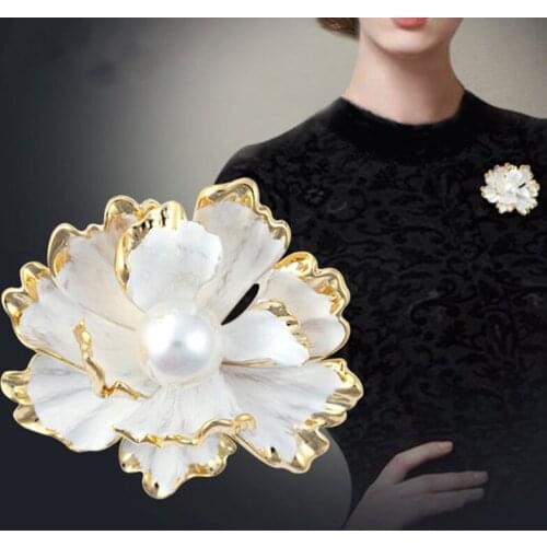 Chinese Classic 3D Zinc Alloy Pearls Peony Flowers Brooch Women Coat Dress Shirt Pins Fashion Elegant Wedding Party Jewelry Gift