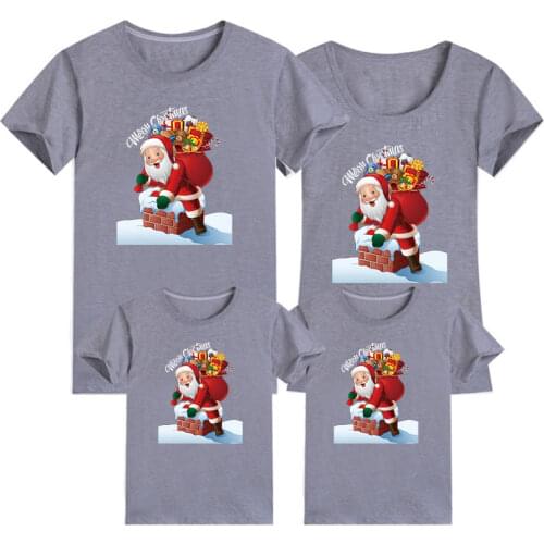 Christmas Family Matching T-shirt Women Men Kids T-shirt New Year Mom Dad And Me T-shirt Mother Daughter Clothes Family Look