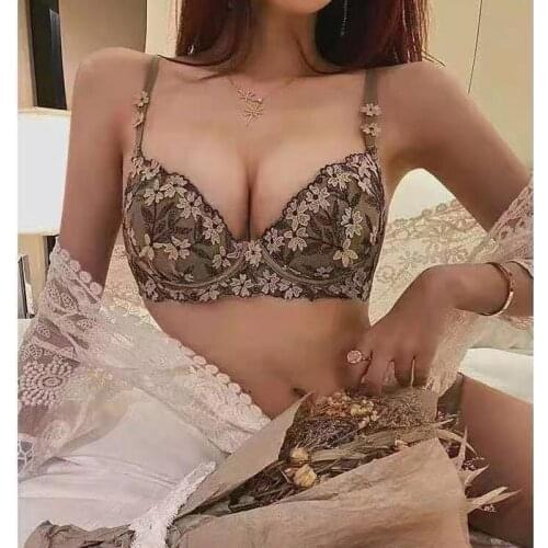 French girl camellia embroidery sexy lace small chest gathered comfortable and breathable soft steel ring bra set