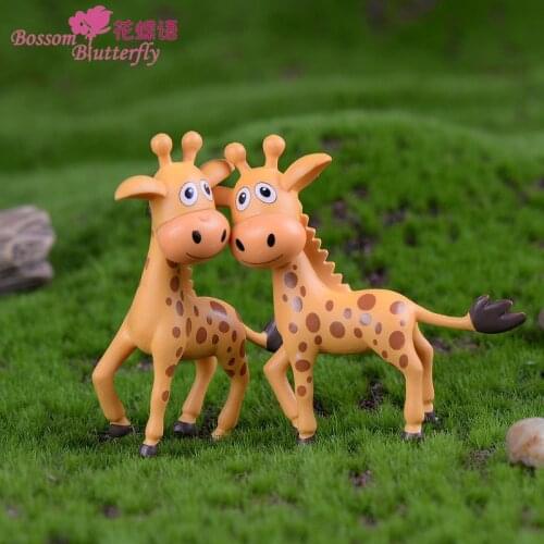 1pc Cute Mini 6cm Sika Deer Figurines Resin Craft Miniature Fairy Garden Decor Cake Ornament Home Decoration