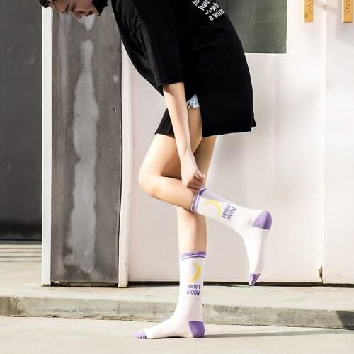 YZ-S-ZZ-0137 Popular letter Moon versatile sport socks men and women skateboard in the long tube