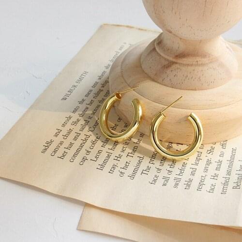 Silvology 925 Sterling Silver Hollow Tube C Shape Glossy Stud Earrings Thick Minimalist Earrings for Women Exaggeration Jewelry