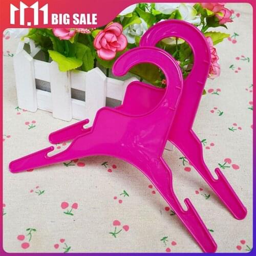 1pcs Plastic Tough Pet Dog Puppy Cat Clothes Clothing Rack Childrens Small Hanger Cute Fashion Pet Hangers Dog Accessories