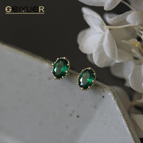 GEIYUER Women's Gold Earrings