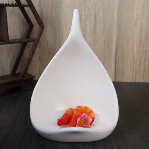 Modern White Ceramic Dinner Plate Household Bread Dessert Plate Kitchen Tableware Abstract Art Plate Kitchen Utensils Porcelain