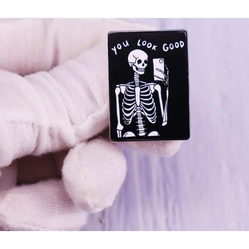 You Look Good Enamel Pin Skeleton Mirror Selfie Brooch Funny Novelty Badge Fashion Jewelry Decor