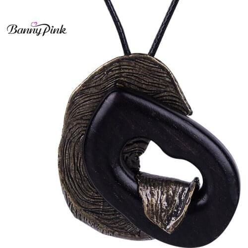 Banny Pink Vintage Geo Alloy Wood Mix Pendant Necklace For Women Ethnic long Rope Chain Necklace Fashion Jewelry Colliers Colar