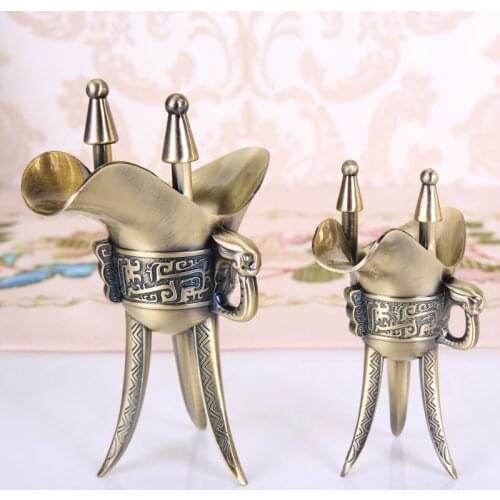 2 pcs/Lot Retro White Wine Glass Wedding Glass European Antique Metal High Foot Classical Green Bronze Zinc Alloy ZCF011